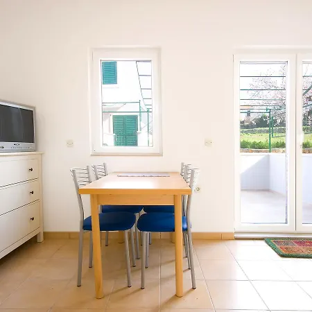Apartman Kala Mendula.3 Sutivan